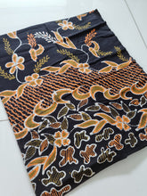 Load image into Gallery viewer, Batik