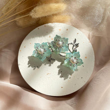 Load image into Gallery viewer, Dyed Mother Of Pearl with Pearl Brooch