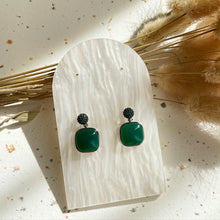 Load image into Gallery viewer, Green Onyx Earring