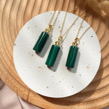 Load image into Gallery viewer, Crown Malachite Necklace
