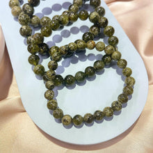 Load image into Gallery viewer, Green Grossular Garnet Bracelet