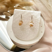 Load image into Gallery viewer, Classic Everyday Lyra Earring