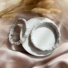 Load image into Gallery viewer, Howlite Bracelet