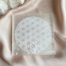 Load image into Gallery viewer, Selenite Charging Plate