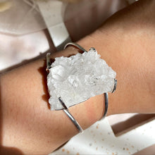 Load image into Gallery viewer, Clear Quartz Cuff