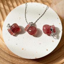 Load image into Gallery viewer, Strawberry Quartz Money Bag Necklace
