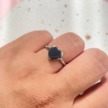 Load image into Gallery viewer, S92.5 Hematite Heart Ring