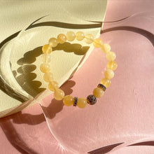 Load image into Gallery viewer, Honey Jade Bracelet