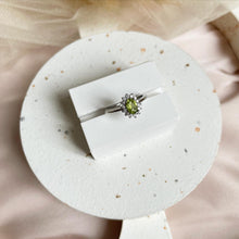 Load image into Gallery viewer, Peridot Ring