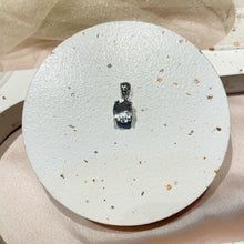 Load image into Gallery viewer, 92.5 Silver White Topaz Pendant