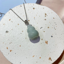Load image into Gallery viewer, Calabash Jade Pendant
