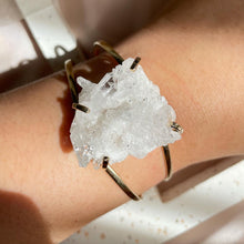 Load image into Gallery viewer, Clear Quartz Cuff