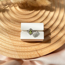 Load image into Gallery viewer, Peridot Ring