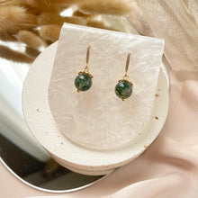 Load image into Gallery viewer, Classic Everyday Lyra Earring