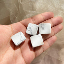 Load image into Gallery viewer, Howlite Cube