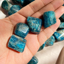Load image into Gallery viewer, Apatite Tumble
