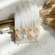 Load image into Gallery viewer, Pearl Earring