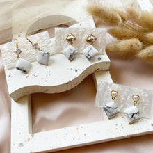 Load image into Gallery viewer, Howlite Earring