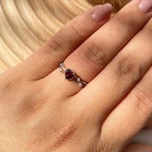 Load image into Gallery viewer, Heart Ring