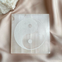 Load image into Gallery viewer, Selenite Charging Plate