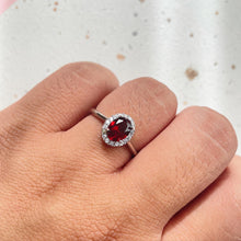 Load image into Gallery viewer, S92.5 Garnet Ring