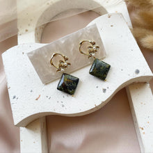 Load image into Gallery viewer, Dragon Blood Jasper Earring