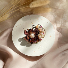 Load image into Gallery viewer, Baroque Pearl Brooch