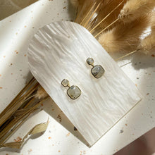 Load image into Gallery viewer, Labradorite Earring
