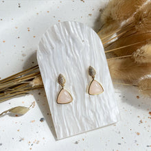 Load image into Gallery viewer, Rose Quartz Earring