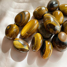Load image into Gallery viewer, Tiger Eye Tumble