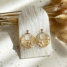 Load image into Gallery viewer, Pearl Earring