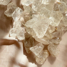 Load image into Gallery viewer, Clear Quart Rough