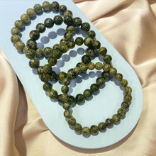 Load image into Gallery viewer, Green Grossular Garnet Bracelet