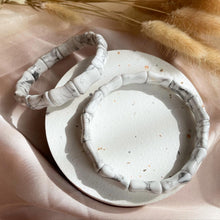 Load image into Gallery viewer, Howlite Bracelet