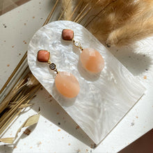 Load image into Gallery viewer, Red Aventurine with Pink Aventurine Earring
