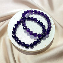 Load image into Gallery viewer, Amethyst faceted bracelet
