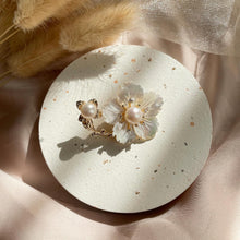 Load image into Gallery viewer, Mother Of Pearl with Pearl Brooch / Pendant
