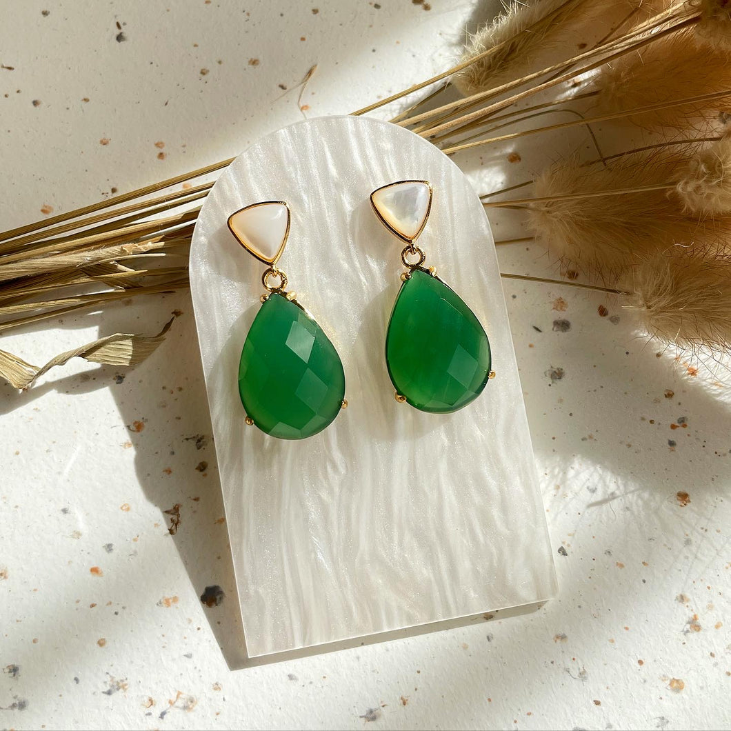 Green Onyx with Mother Of Pearl Earring