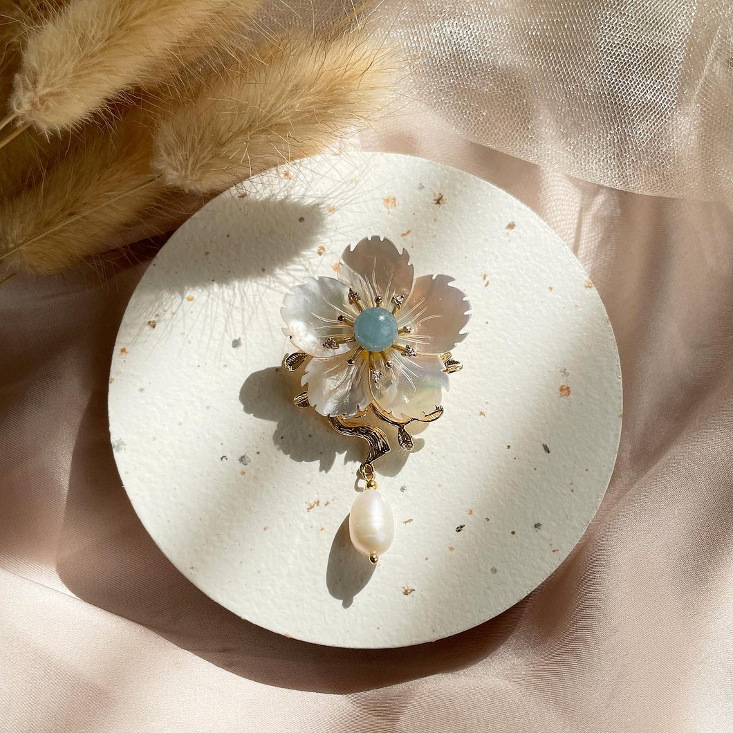 Mother Of Pearl with Aquamarine Brooch / Pendant