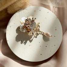 Load image into Gallery viewer, Mother Of Pearl , Carnelian with Pearl Brooch / Pendant
