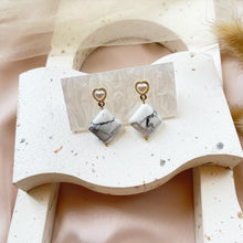 Load image into Gallery viewer, Howlite Earring
