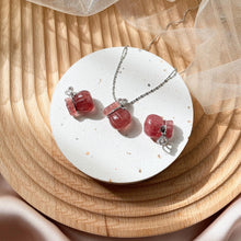 Load image into Gallery viewer, Strawberry Quartz Money Bag Necklace
